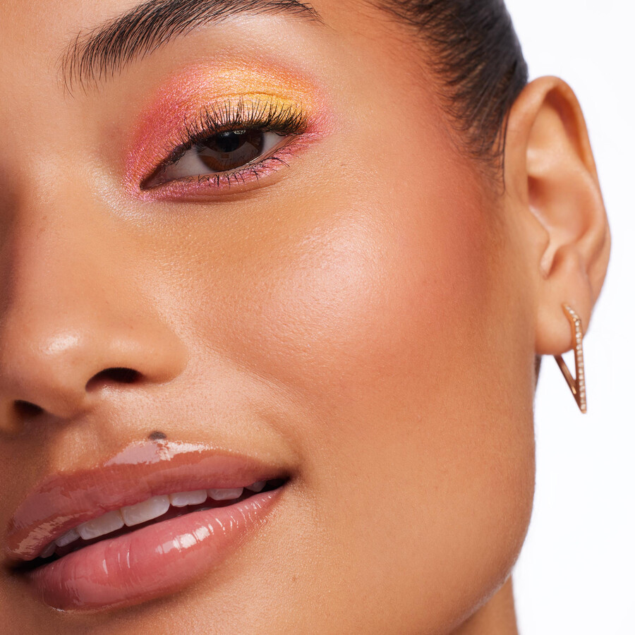 tekoče senčilo za oči chrome