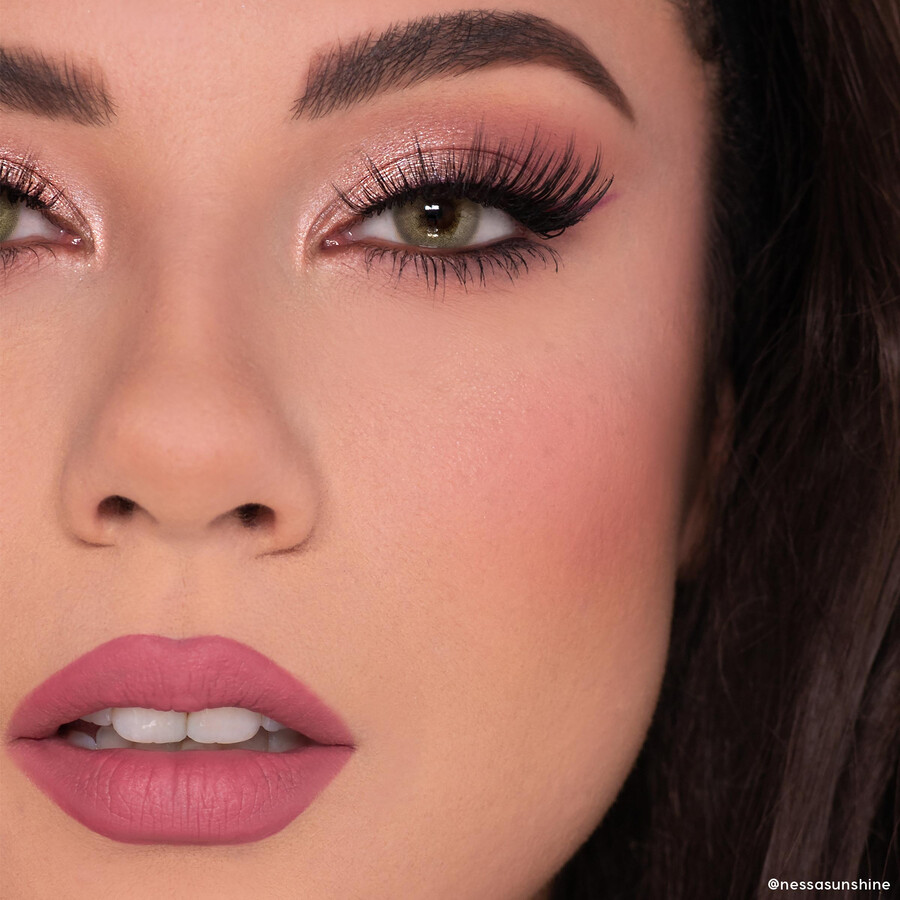 komplet pudrov za rdečilo v obliki srca